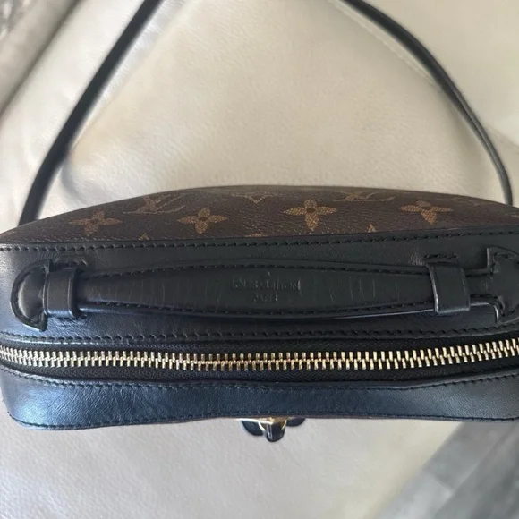 Louis Vuitton Monogram crossbody purse - Picture 3 of 5